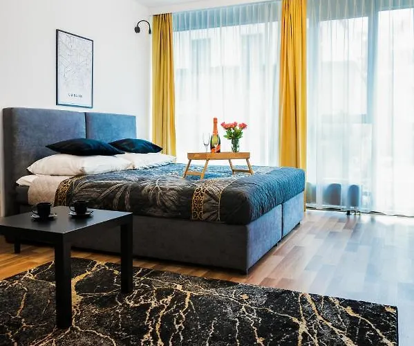 Apartment Easy Rent - Silver 8, Basen & Spa, Centrum Free Parking 24h Check-in Lublin